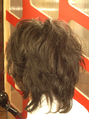 メンズ　ヘアスタイル
ルーズミディアムサイド