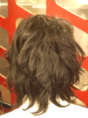 メンズ　ヘアスタイル　
ルーズミディアムバック