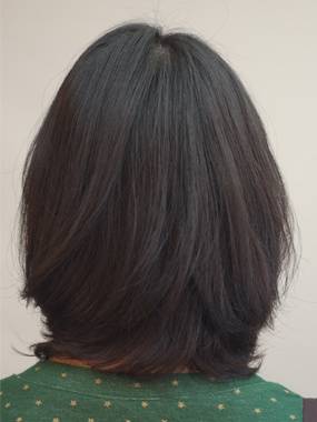 ミディアムヘアスタイル　縮毛矯正毛にエアウェーブパーマでふんわりミディアムバック