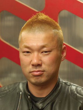 メンズ　ヘアスタイル　ファイティングモヒカン