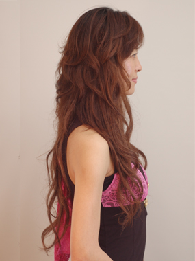 ロング　ヘアスタイル　
大人ゆるウェーブロングサイド