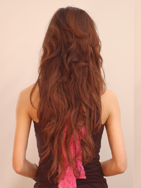 ロング　ヘアスタイル　
大人ゆるウェーブロングバック