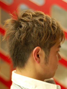 メンズ　ヘアスタイル
ナチュラル2ブロックカットサイド