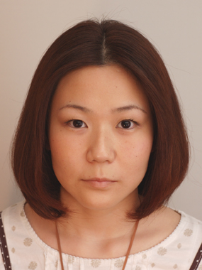 ミディアム　ヘアスタイル　スタイリングが簡単！可憐なツヤ系ボブ